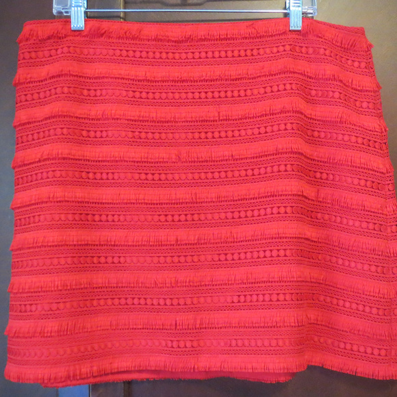 J. Crew Dresses & Skirts - J CREW Fringe Tiered Lace Exposed Zip Mini Skirt